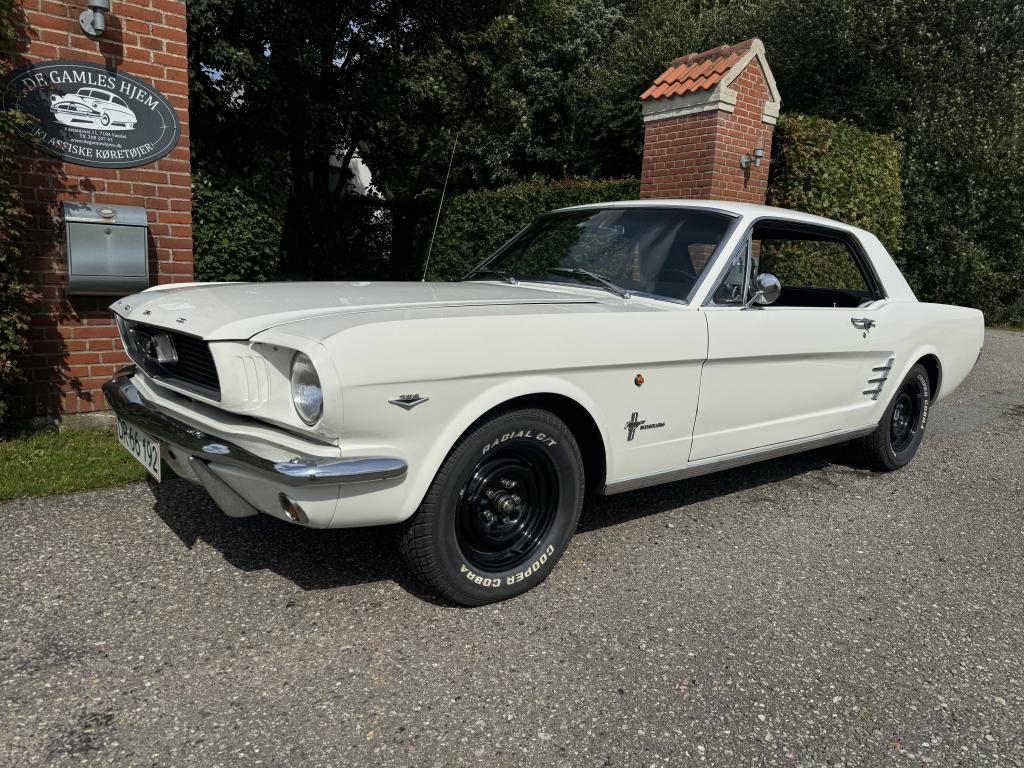 Ford Mustang Coupe  1966