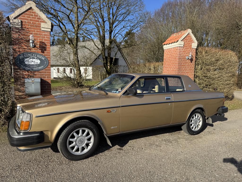 Volvo 262 C Bertone 1979