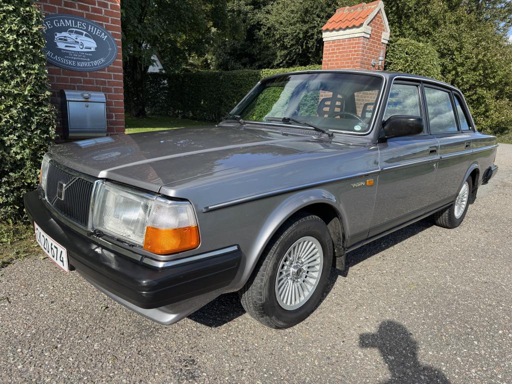 Volvo 240  Kr. 79500 1988